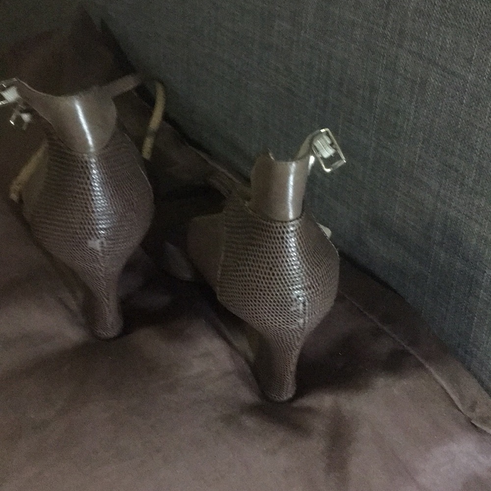 Shoes - Picture 2 of 2